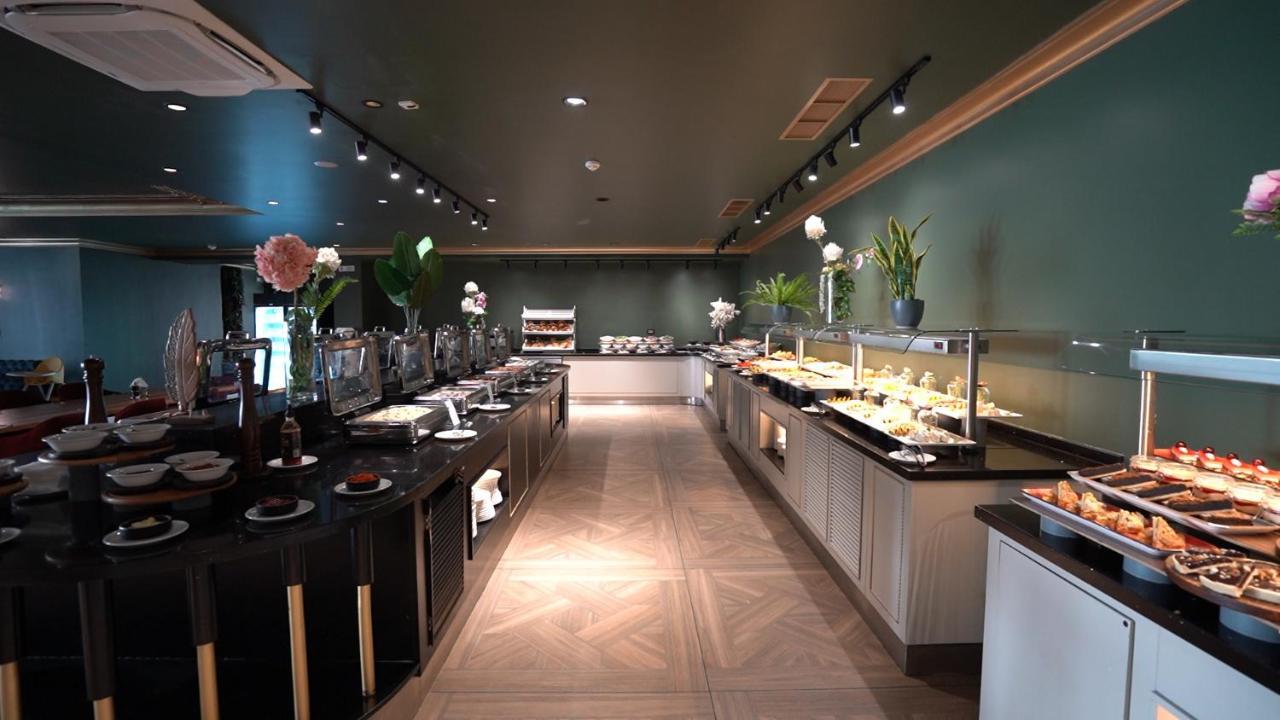 Luxury Premium Finese Hotel Голем Екстериор снимка